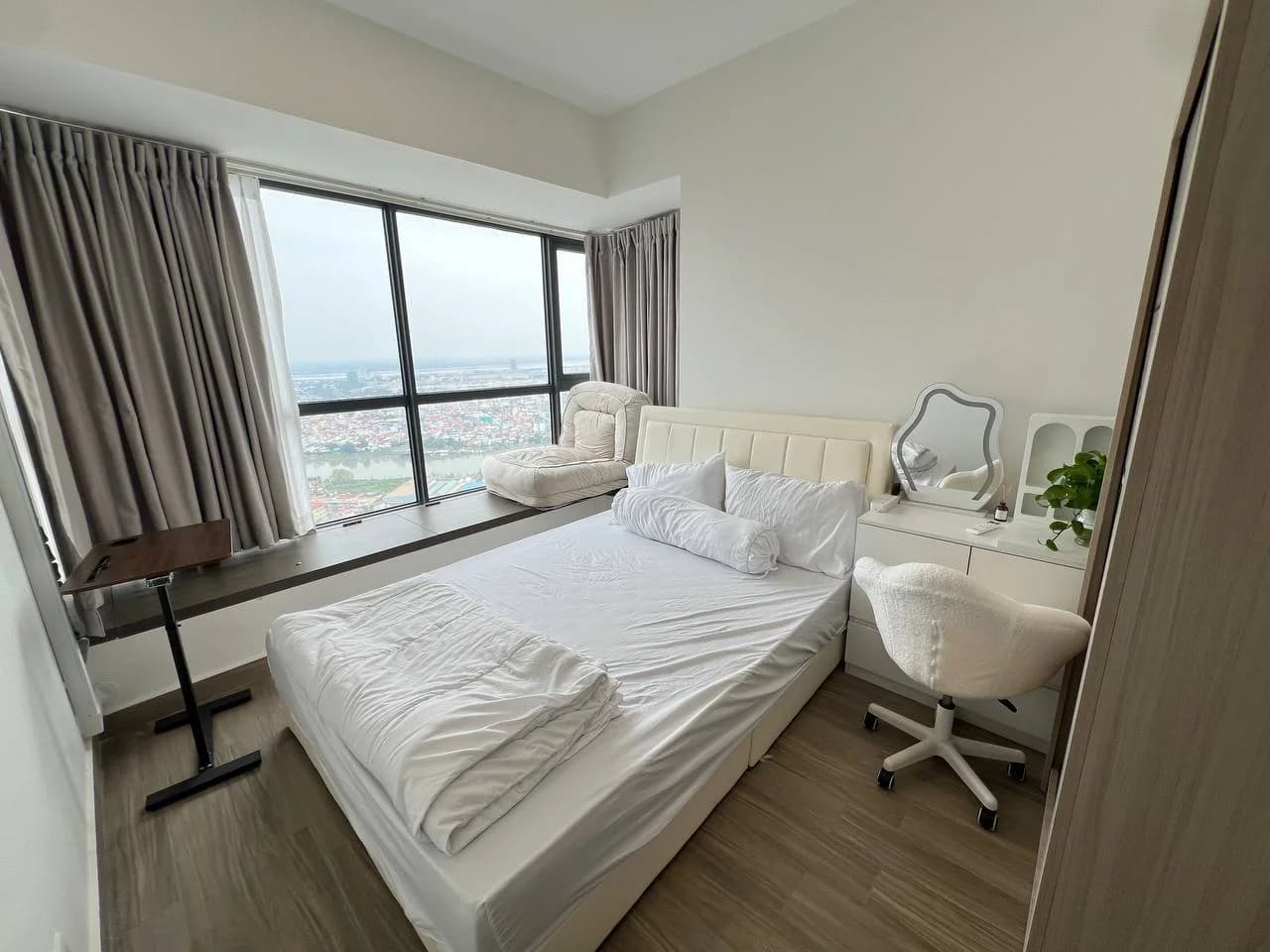 位于金边 Urban Village 的三卧室公寓出租 | 金边 - Image 1