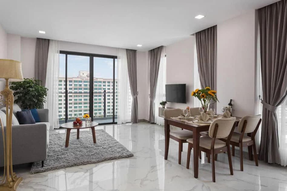 Modern One Bedroom Service Apartment - Image 1