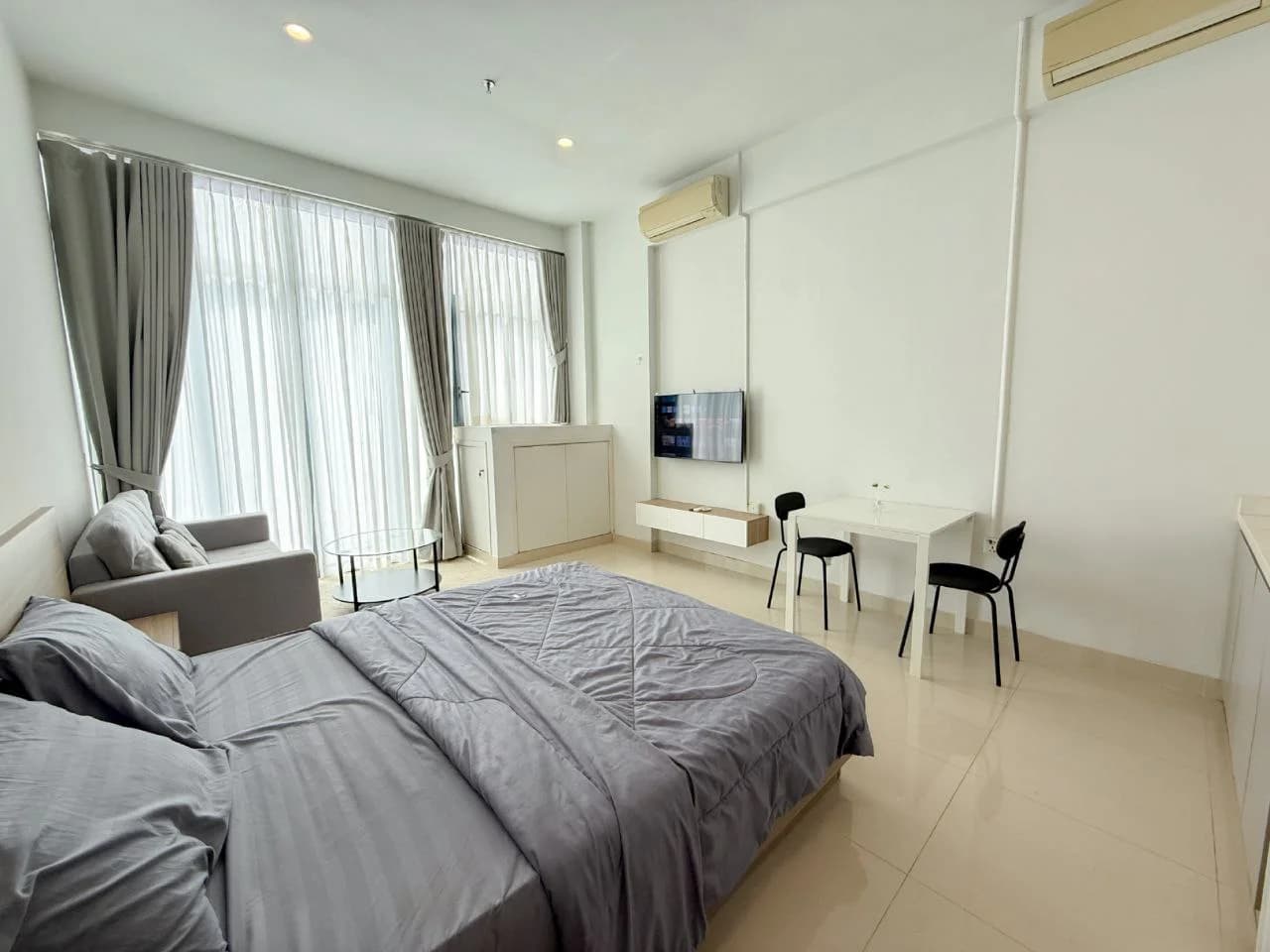 STUDIO ROOM FOR RENT in The Bridge Soho - Image 1