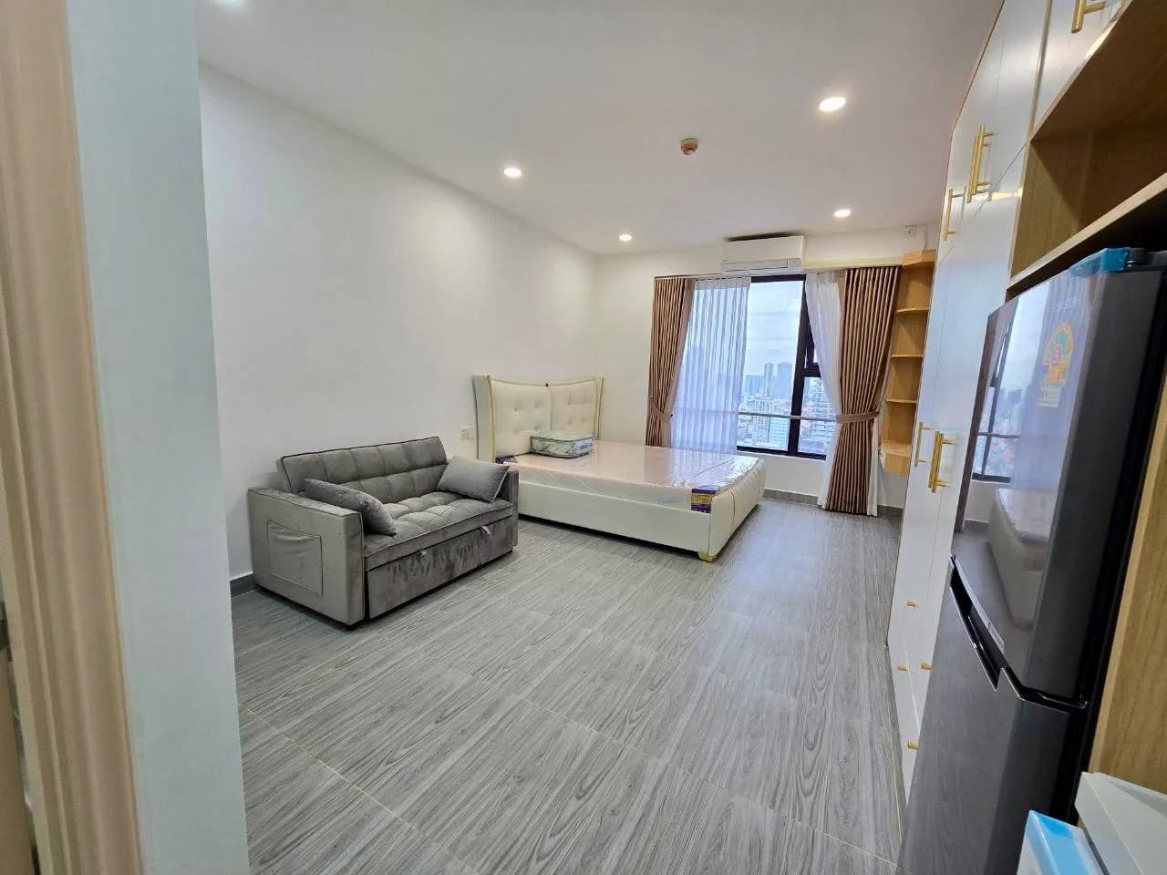 Beautiful studio room available for rent in Agile Sky Residence- BKK1 - Image 1